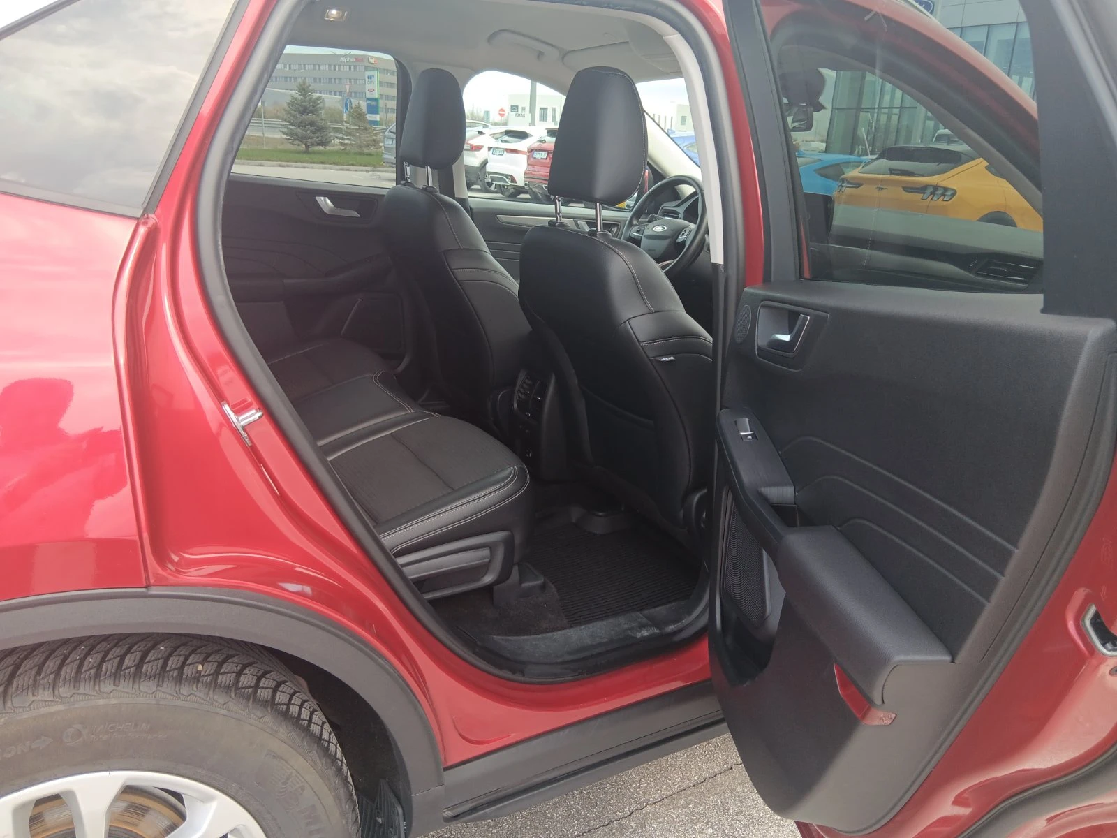 Ford Kuga 2.5 PHEV, снимка 10 - Автомобили и джипове - 54335941