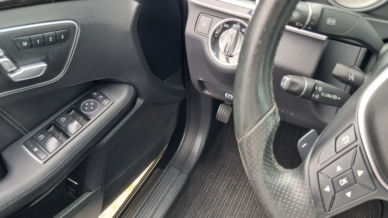 Mercedes-Benz E 400 3.5i РЕАЛ КМ ИЗКЛЮЧИТЕЛЕН СЕРВИ КНИЖК ИТАЛИЯ УНИКТ, снимка 13 - Автомобили и джипове - 54526065
