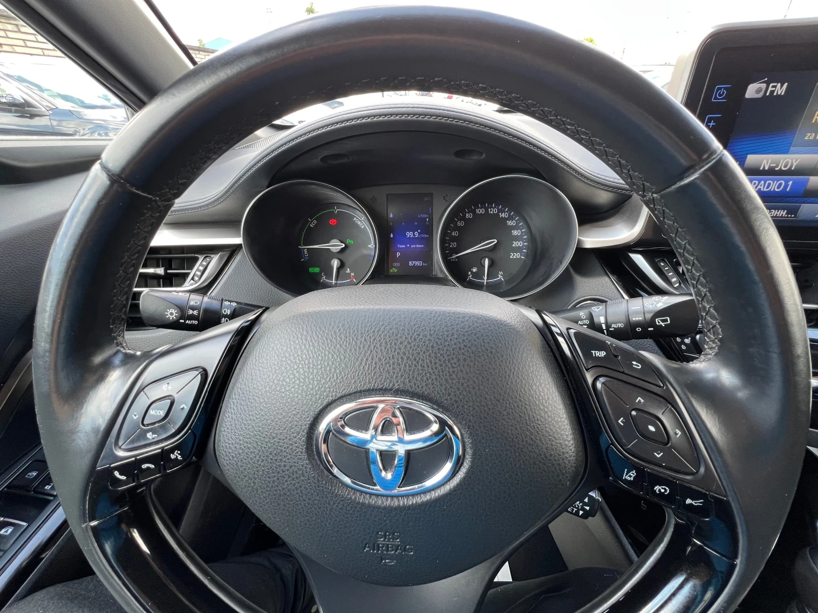 Toyota C-HR 1.8 Hybrid , снимка 10 - Автомобили и джипове - 54630885