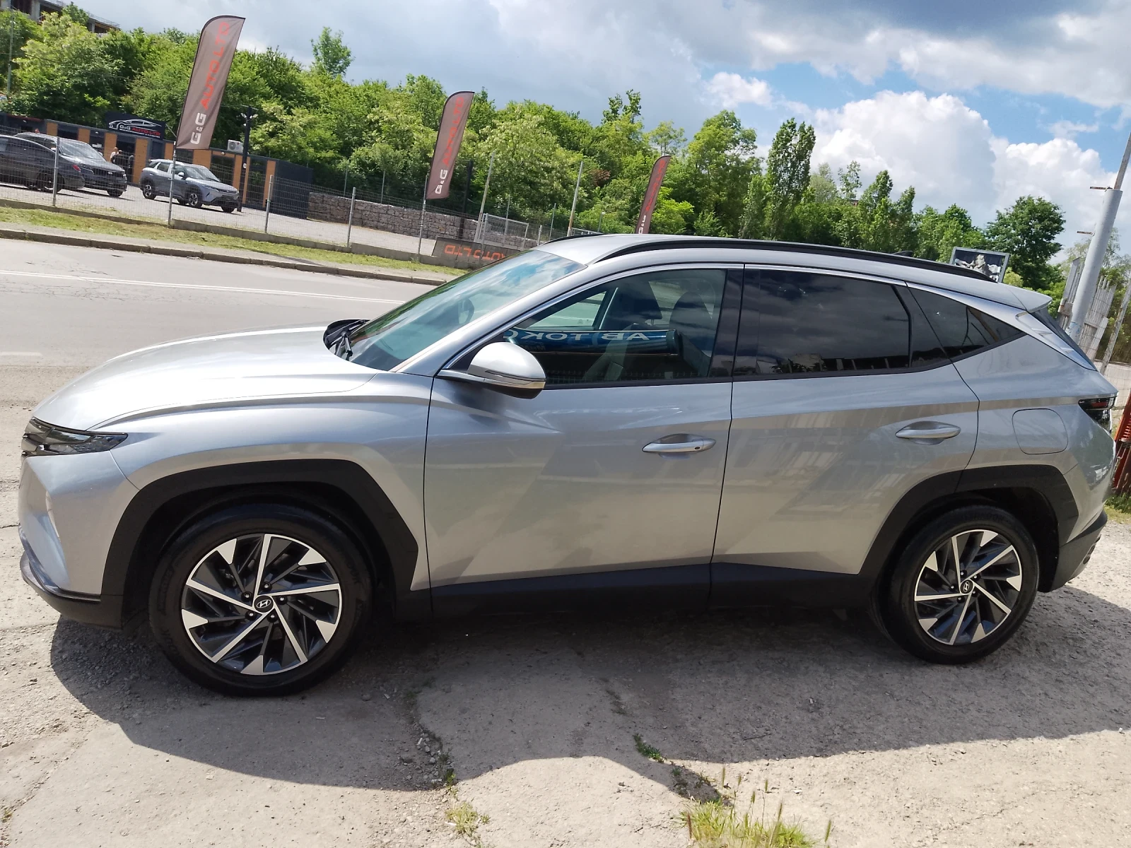 Hyundai Tucson 1.6 CRDI/COMFORT/95x.km., снимка 8 - Автомобили и джипове - 54682021