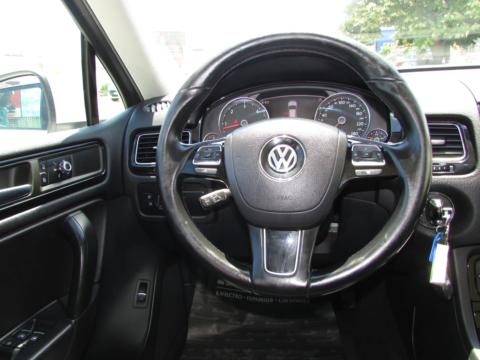 VW Touareg 3.0TDI EURO5B, снимка 11 - Автомобили и джипове - 54982296
