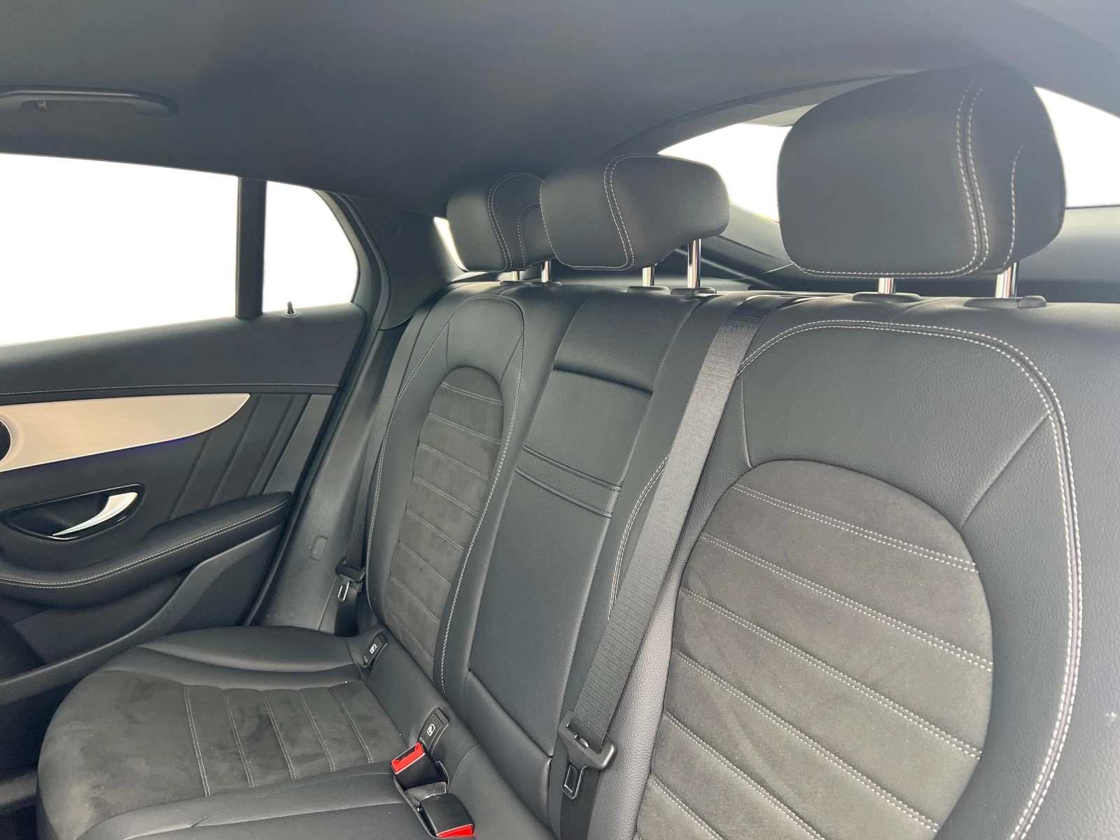Mercedes-Benz GLC 300 е 4MATIC Coupe, снимка 12 - Автомобили и джипове - 55386551