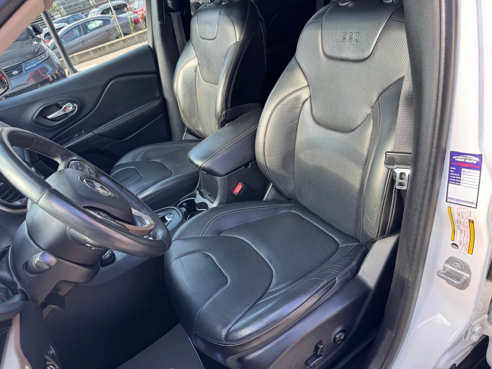 Jeep Cherokee 2.2CDI-200kc.FULL FULL-FULL-UNIKAT, снимка 12 - Автомобили и джипове - 55435933