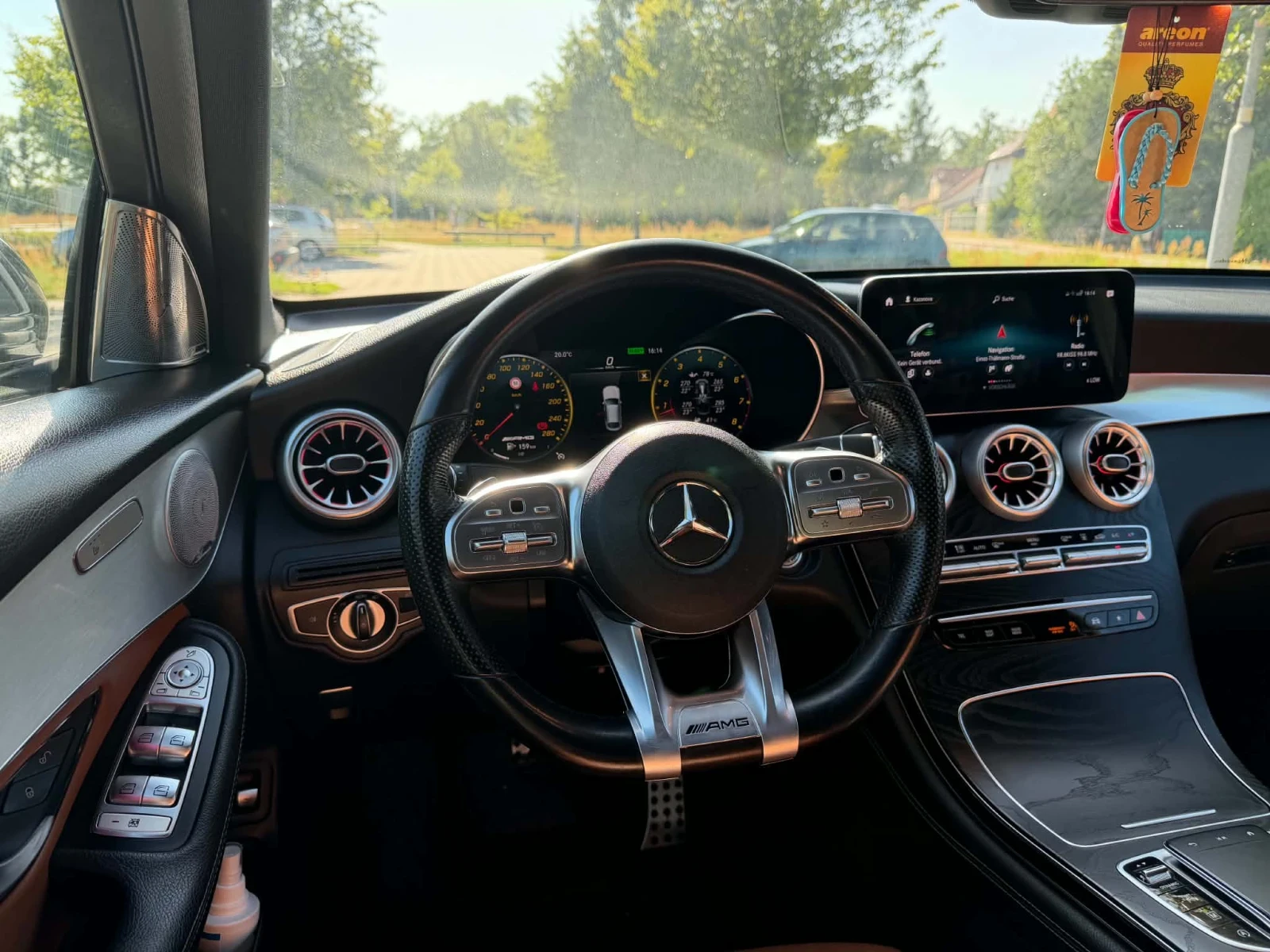 Mercedes-Benz GLC 300, снимка 9 - Автомобили и джипове - 55504587