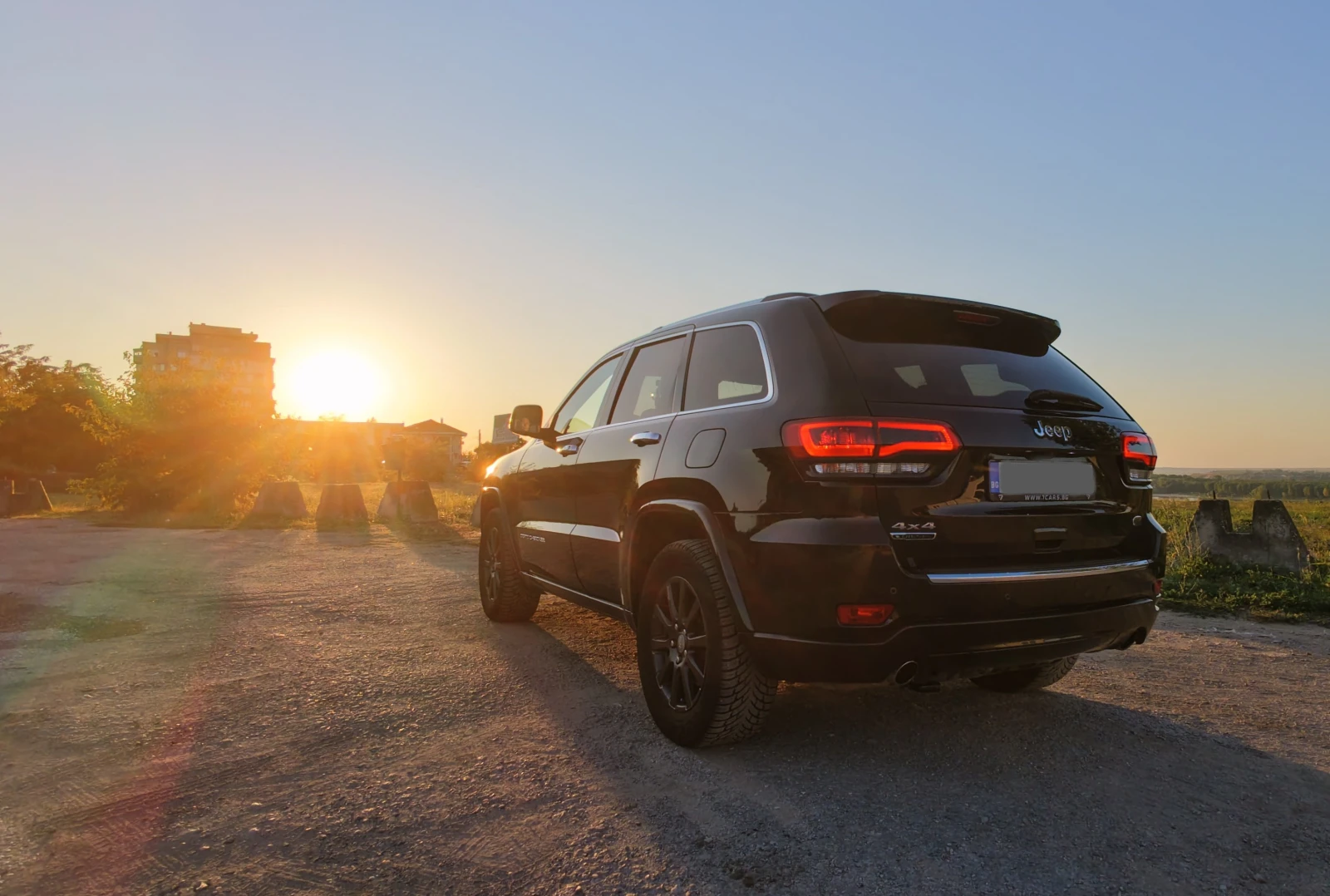 Jeep Grand cherokee 3.0 CRD OVERLAND, снимка 2 - Автомобили и джипове - 55663908