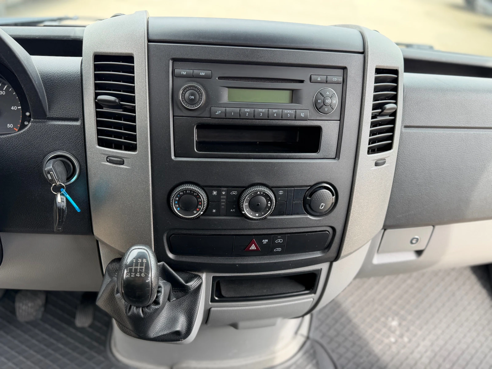 Mercedes-Benz Sprinter 316 6-МЕСТЕН!ТОП!КЛИМА!, снимка 12 - Бусове и автобуси - 53961149