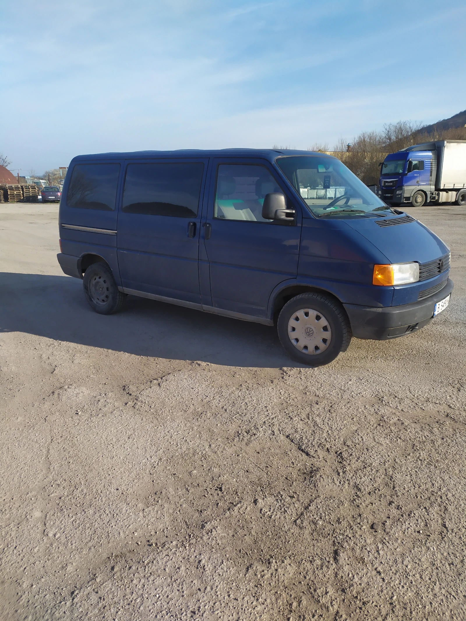 VW T4, снимка 2 - Бусове и автобуси - 53982121