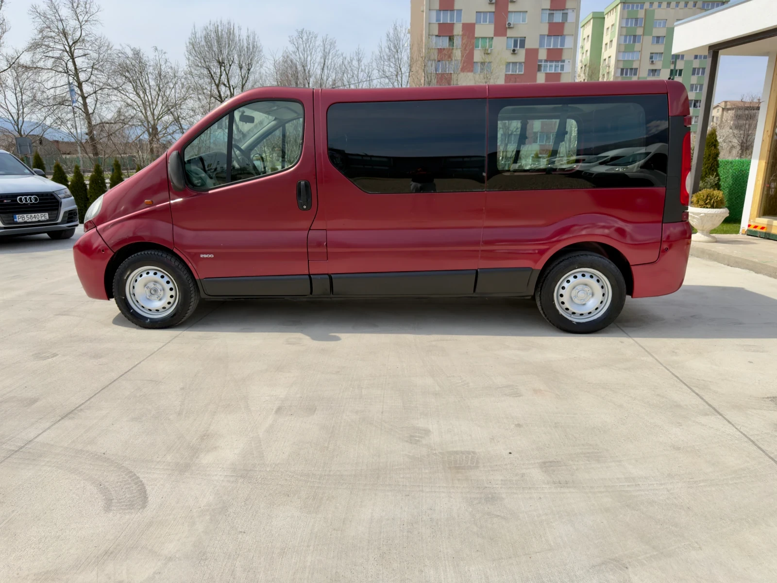 Opel Vivaro 1.9/DTI/5+ 1/Климатик, снимка 13 - Бусове и автобуси - 53985204