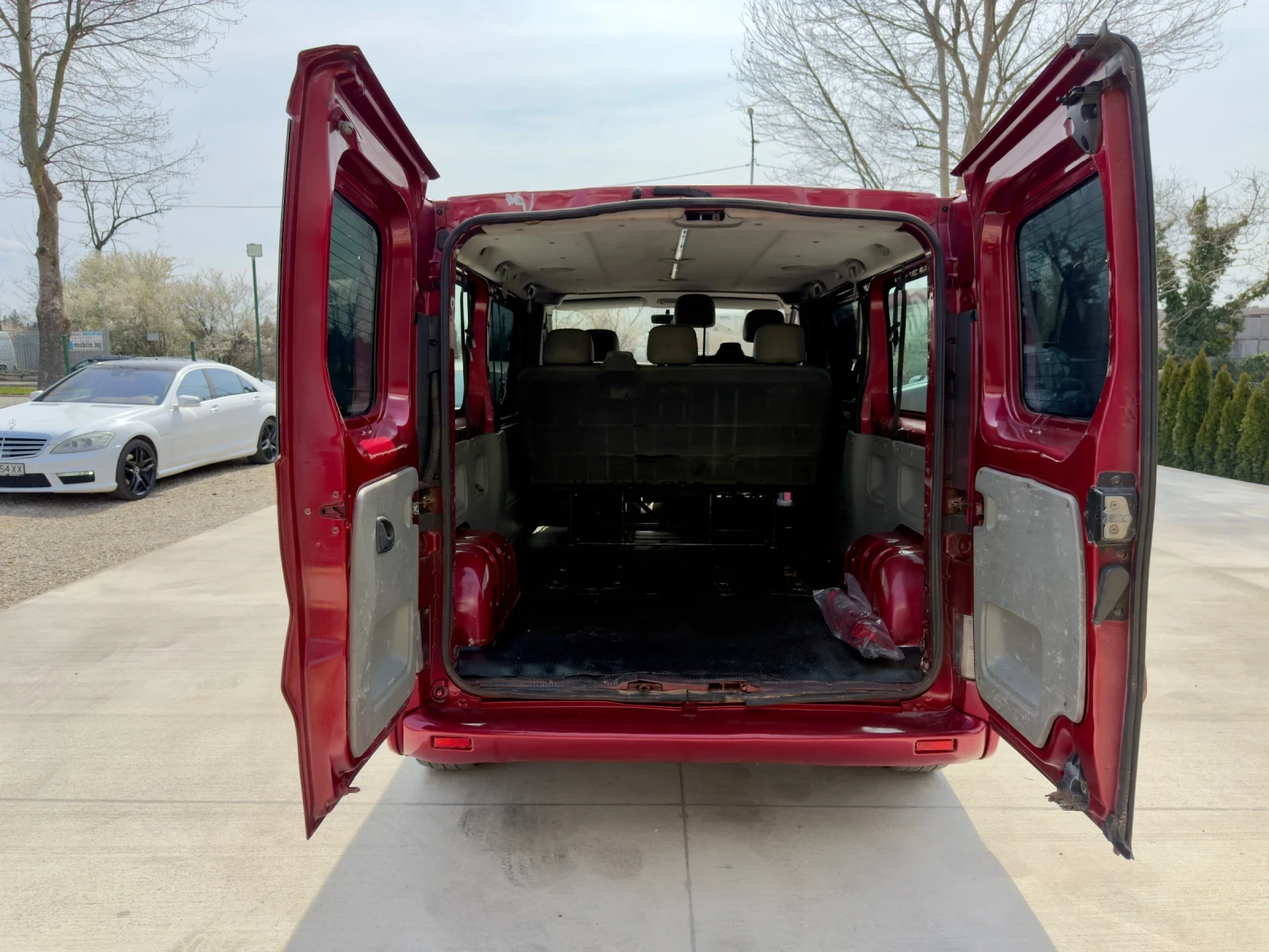 Opel Vivaro 1.9/DTI/5+ 1/Климатик, снимка 14 - Бусове и автобуси - 53985204