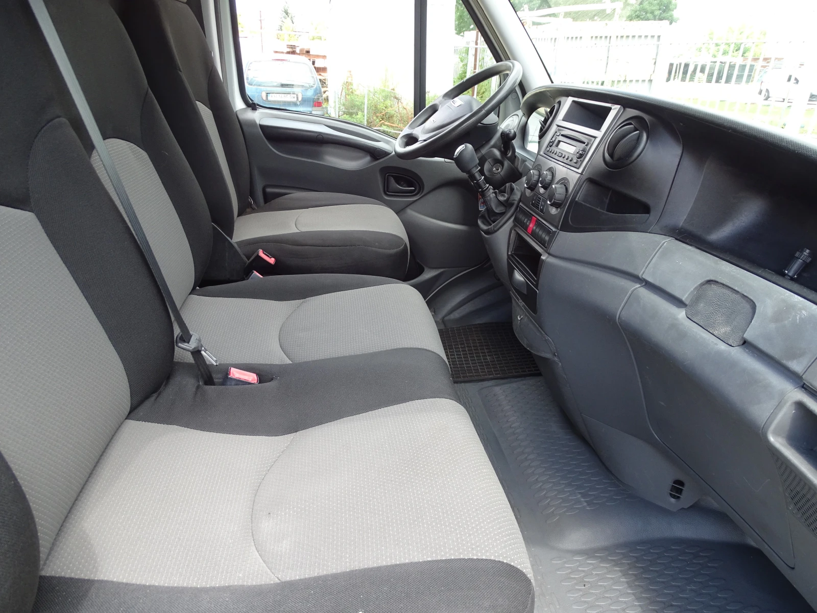 Iveco 35s13 * * * КЛИМАТИК* * НОВ ВНОС * * , снимка 9 - Бусове и автобуси - 55057185