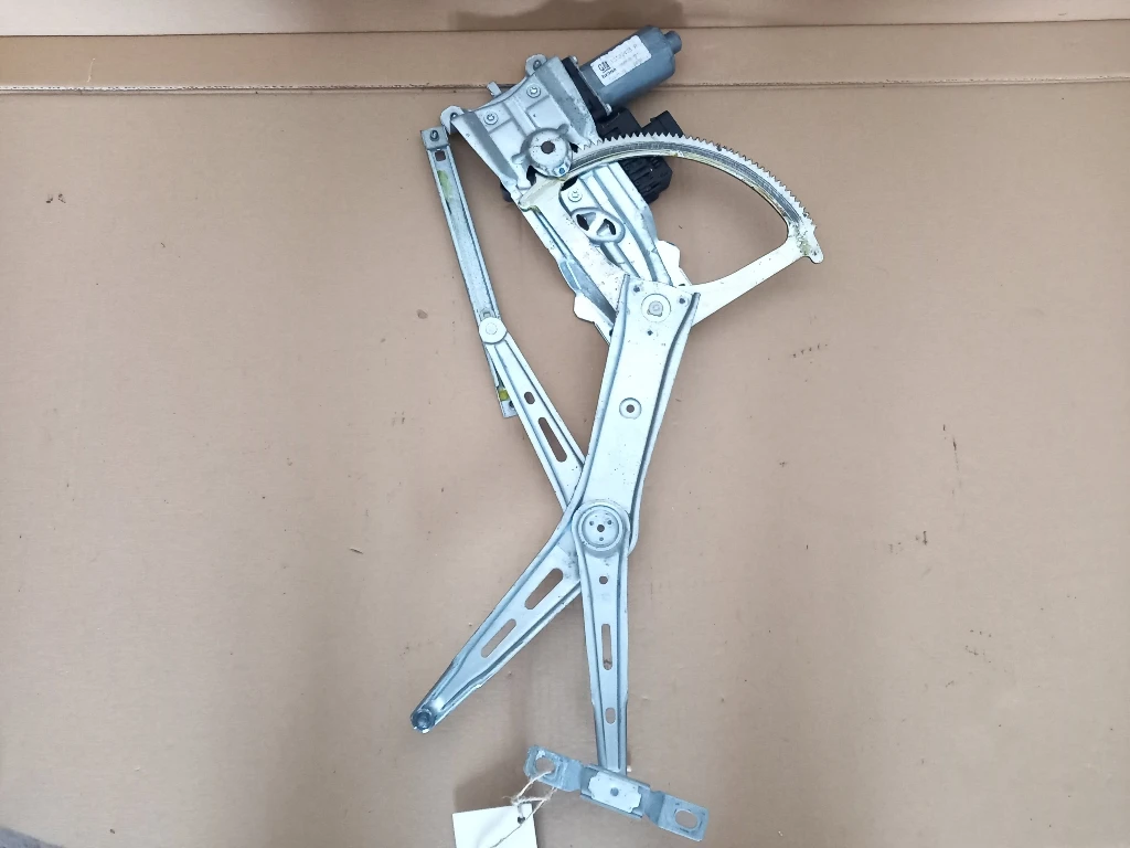 Ел машинка стъкло стъклоповдигач предна дясна Опел Зафира Б (1)