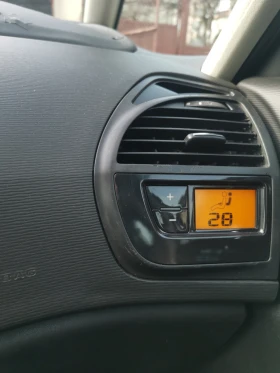 Citroen C4 Picasso 2000 Hdi excluzive  - 2300 € / 4498.41 лв. - 10963902 12