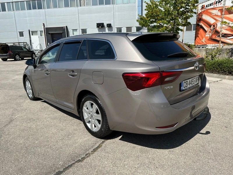 Toyota Avensis 1.6D4D 112к.с., снимка 3 - Автомобили и джипове - 46805457