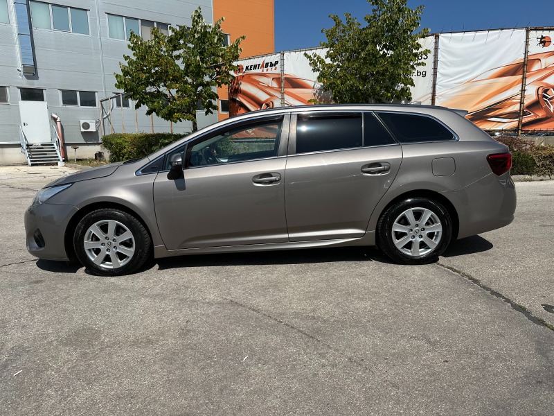 Toyota Avensis 1.6D4D 112к.с., снимка 2 - Автомобили и джипове - 46805457