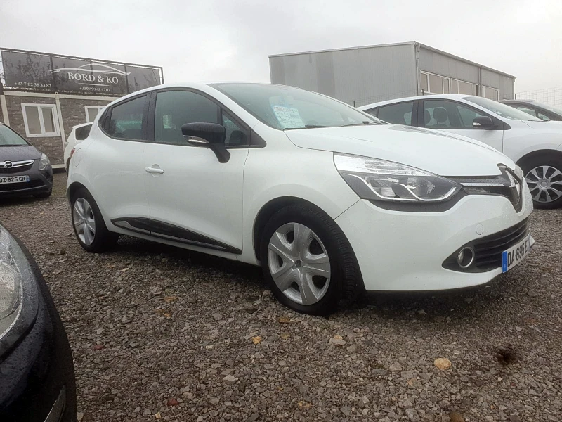 Renault Clio, снимка 1 - Автомобили и джипове - 47967123