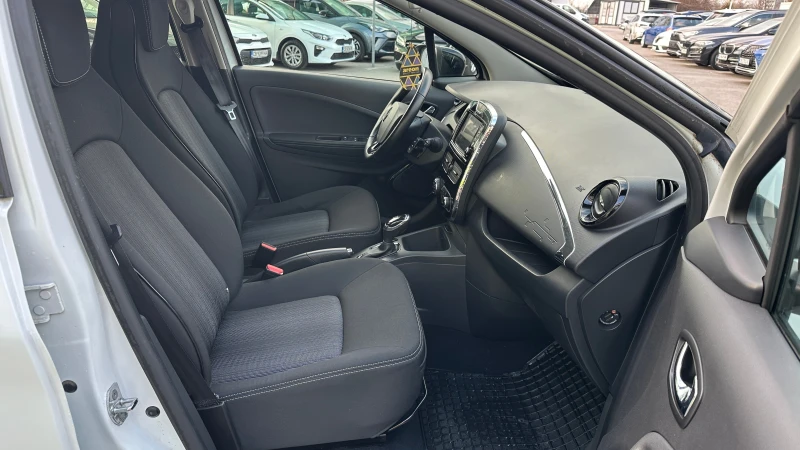 Renault Zoe Intens, снимка 11 - Автомобили и джипове - 49104530