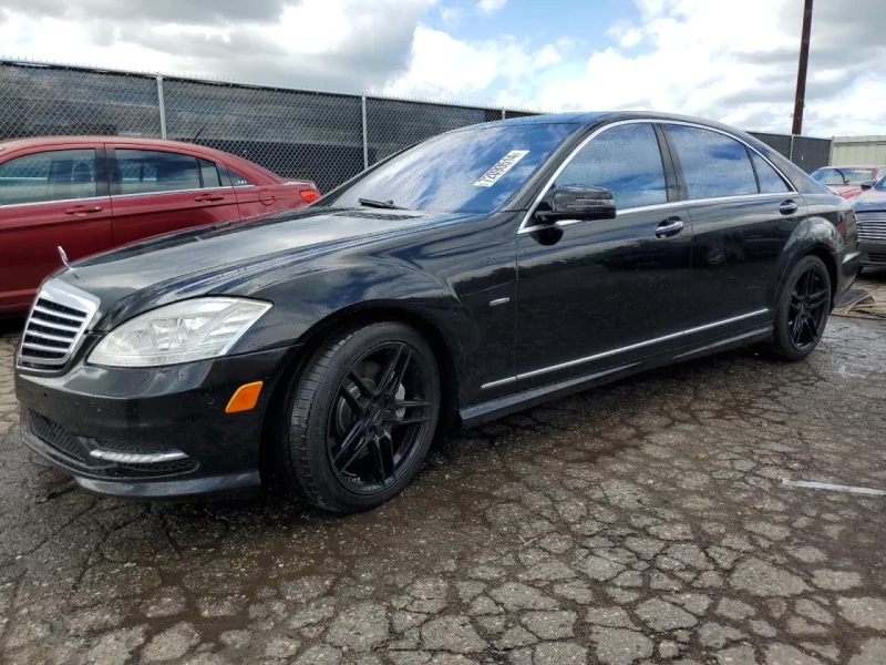 Mercedes-Benz S 550 4MATIC Harman/Kardon* AMG* KeylessGO* диг.табло* , снимка 2 - Автомобили и джипове - 49313502