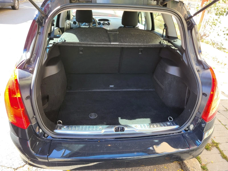 Peugeot 308 SW 1.6 e-HDI, снимка 5 - Автомобили и джипове - 52284750