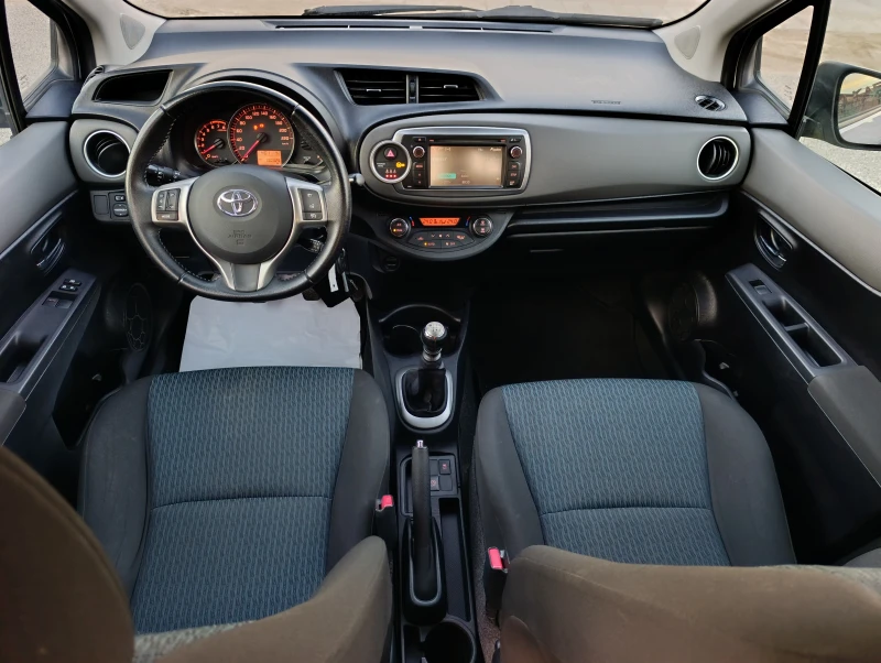 Toyota Yaris 1.33 99к.с., снимка 9 - Автомобили и джипове - 52809550