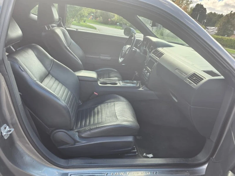 Dodge Challenger SXT Plus RWD, снимка 12 - Автомобили и джипове - 53340547