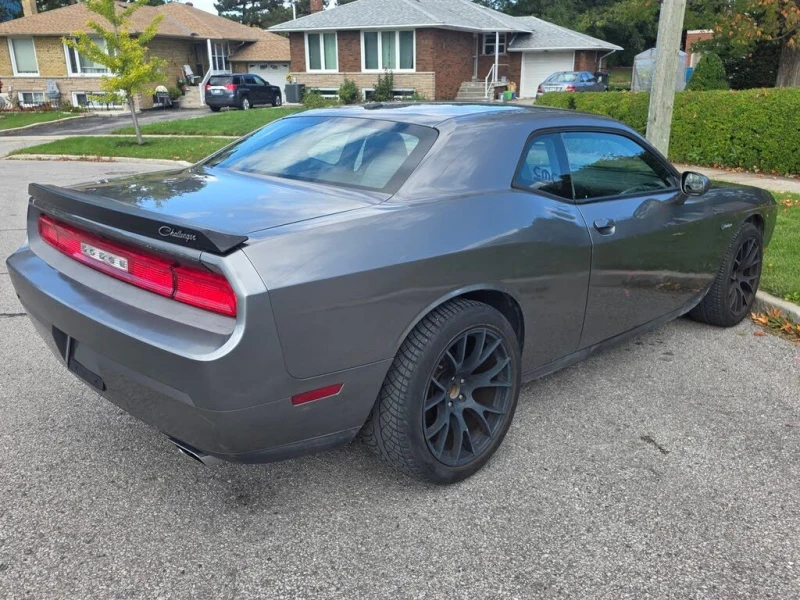 Dodge Challenger SXT Plus RWD, снимка 3 - Автомобили и джипове - 53340547