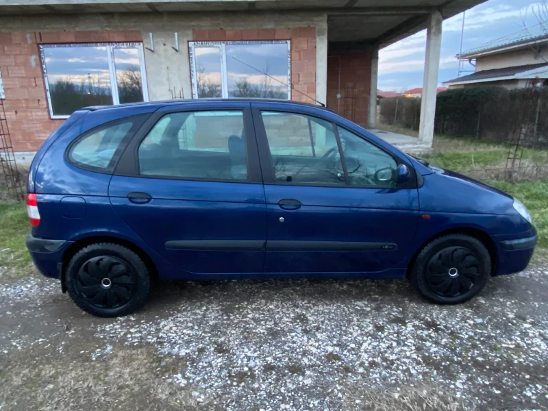 Renault Scenic 1.6 Бензин + газ - Megane Scenic, снимка 4 - Автомобили и джипове - 53459296