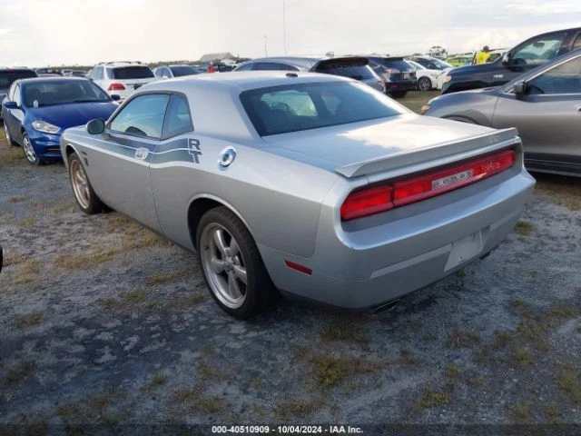 Dodge Challenger R/T, снимка 4 - Автомобили и джипове - 47849519