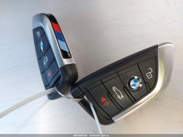 BMW 330 M Pack* Памет* Камера* Подгрев* Comfort Access* , снимка 14 - Автомобили и джипове - 52969822