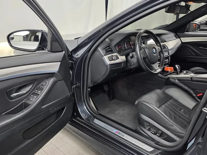 BMW M5  Sedan, снимка 10 - Автомобили и джипове - 56271952