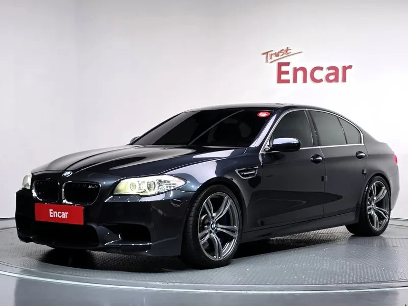 BMW M5  Sedan