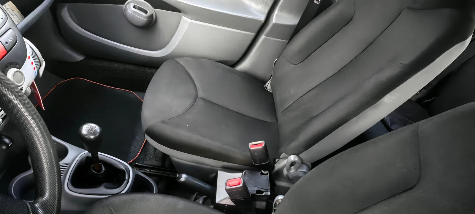 Toyota Aygo 1.0i - изображение 10
