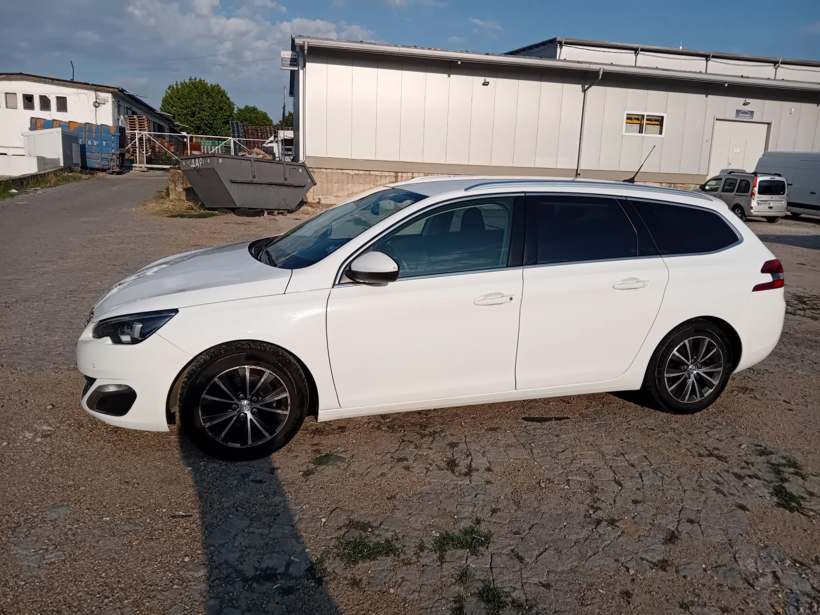 Peugeot 308 1, 6 HDI - изображение 8