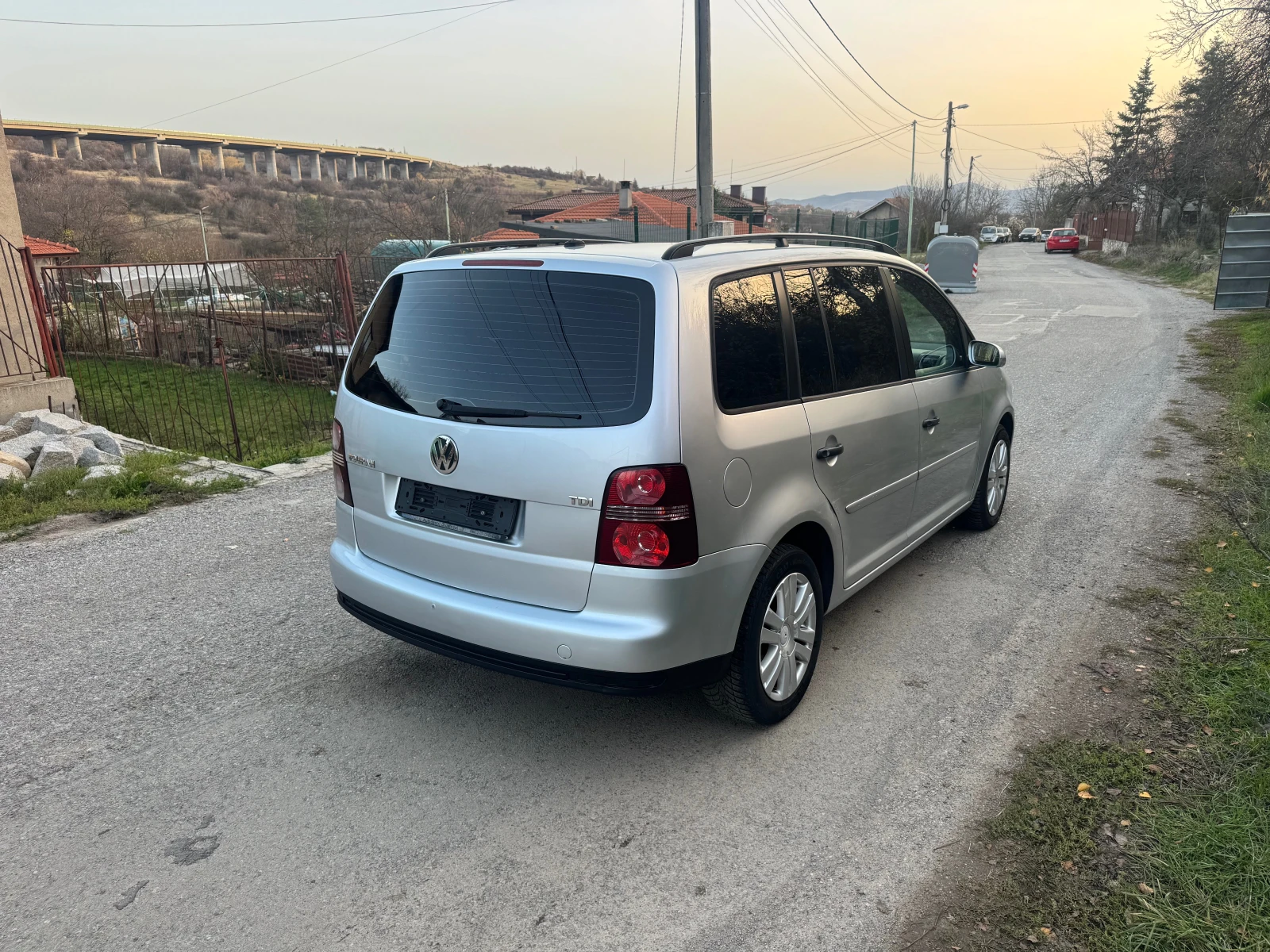 VW Touran  - изображение 3