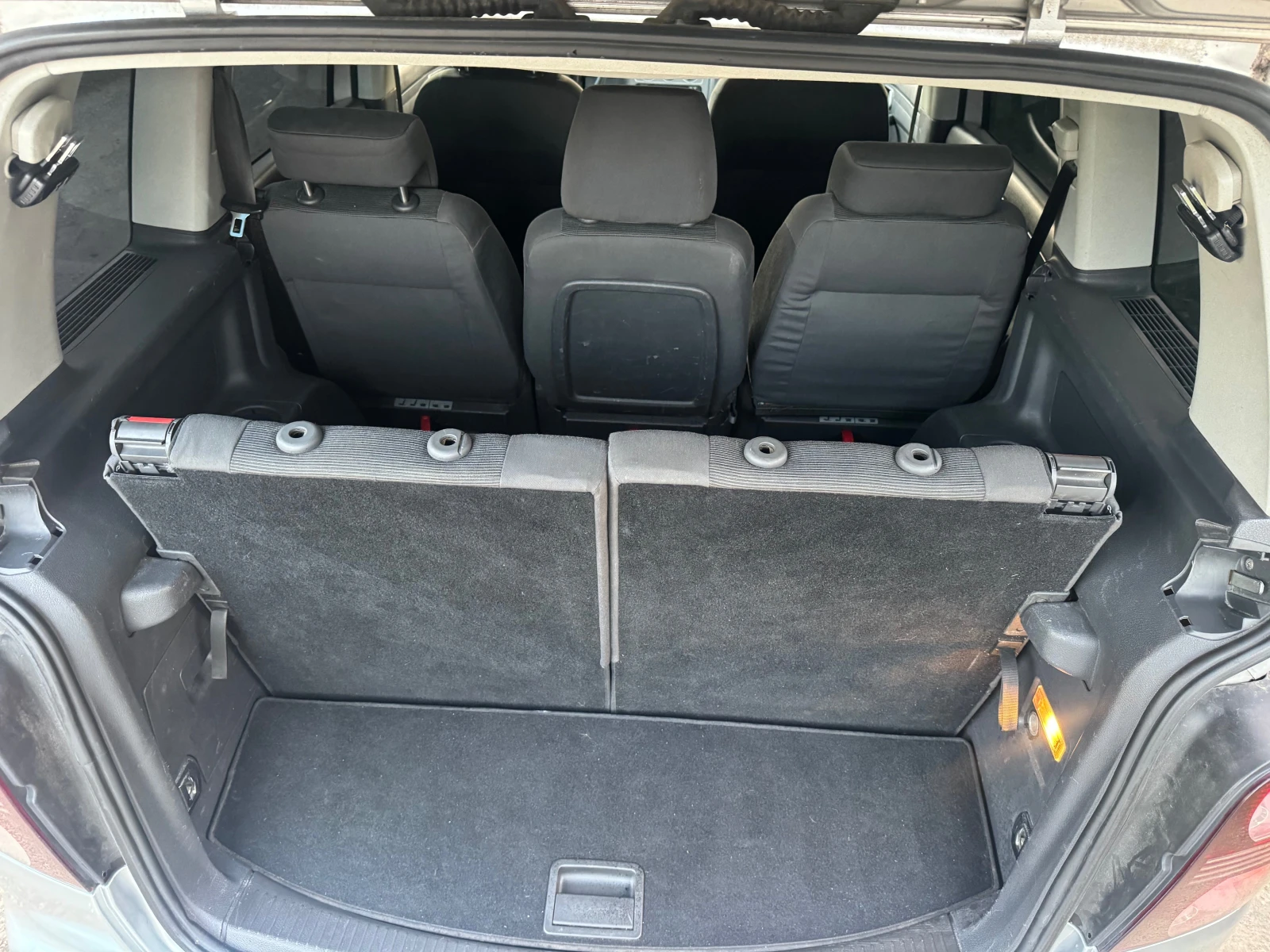 VW Touran  - изображение 8