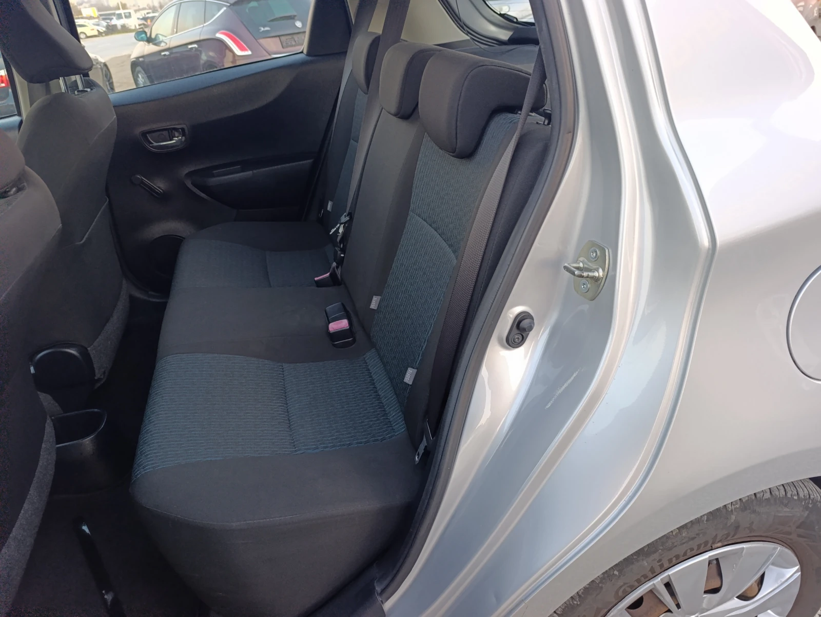 Toyota Yaris 1.33 99�.�. | Mobile.bg � ����������� 8
