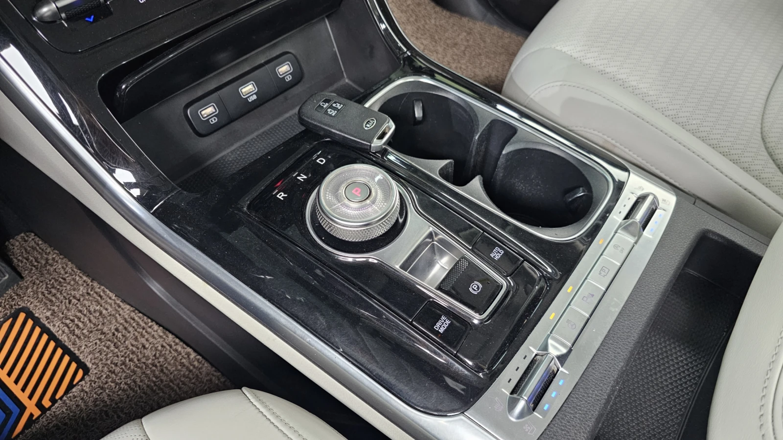 Kia Carnival 7 seater Signature autogeorge.com | Mobile.bg � ����������� 7