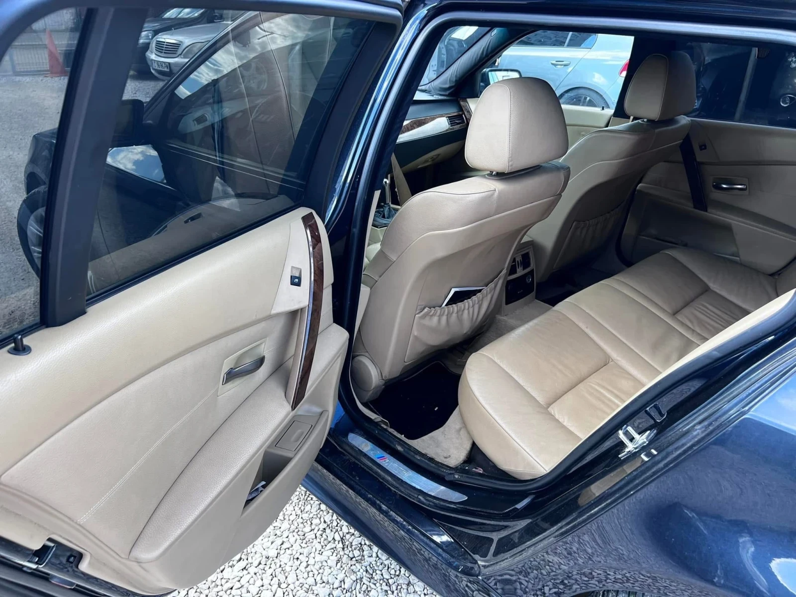 BMW 530 BMW 530 M-Pack Бартер , снимка 12 - Автомобили и джипове - 53727484