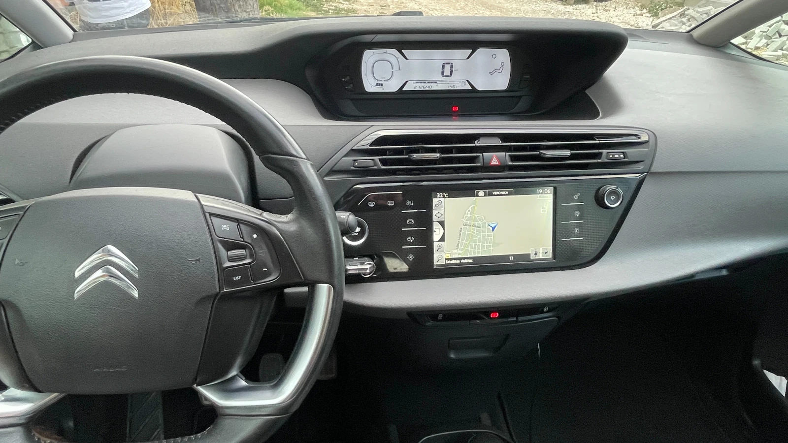 Citroen Grand C4 Picasso 1.6 HDI, снимка 7 - Автомобили и джипове - 53803212