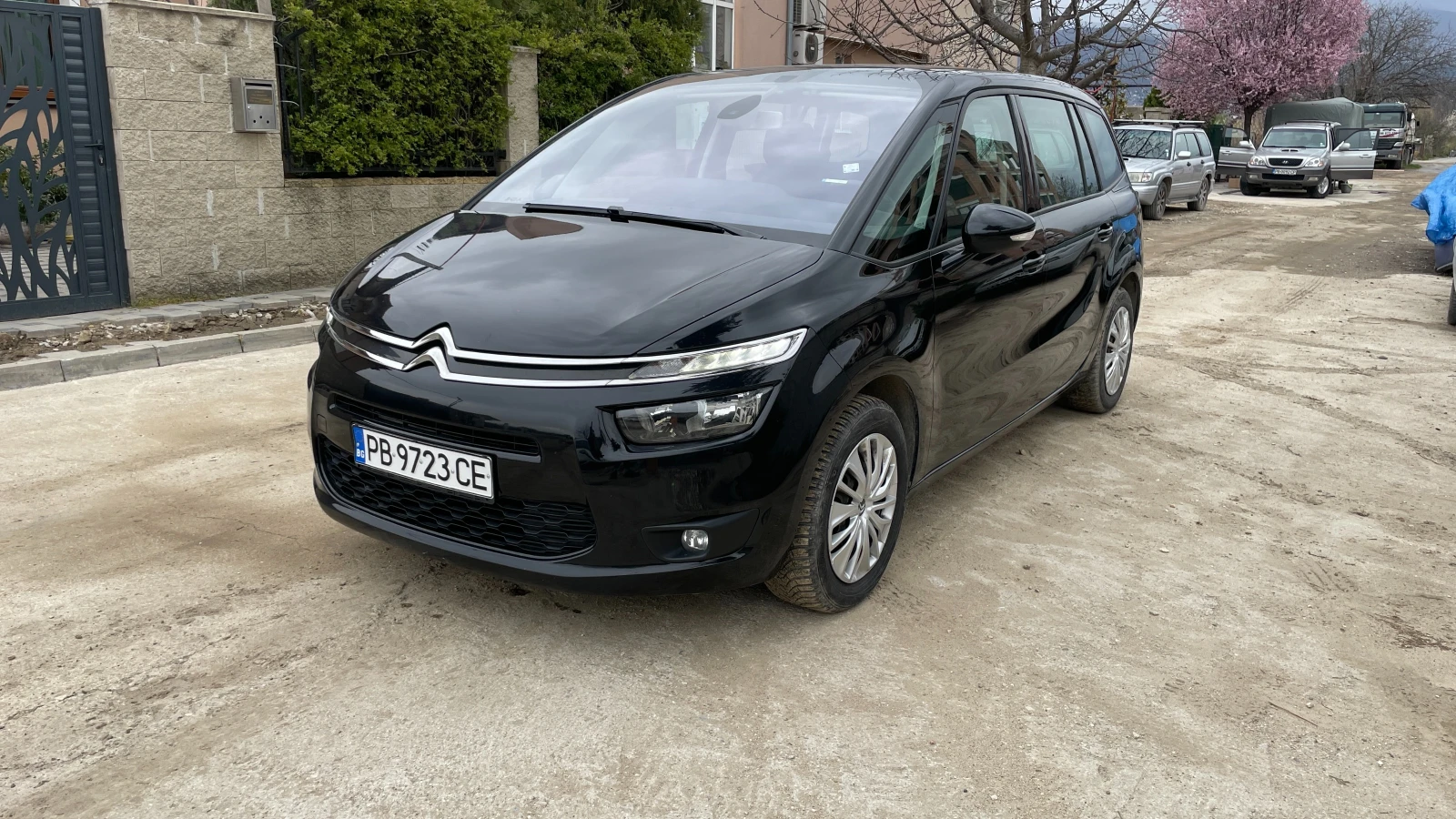 Citroen Grand C4 Picasso 1.6 HDI, снимка 2 - Автомобили и джипове - 53803212