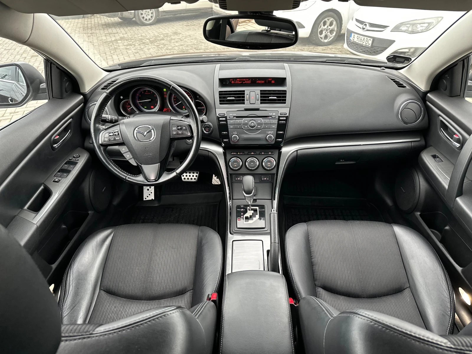 Mazda 6 Автоматик, снимка 8 - Автомобили и джипове - 53953821