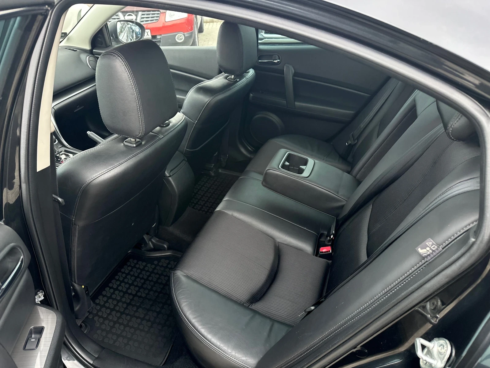 Mazda 6 Автоматик, снимка 13 - Автомобили и джипове - 53953821