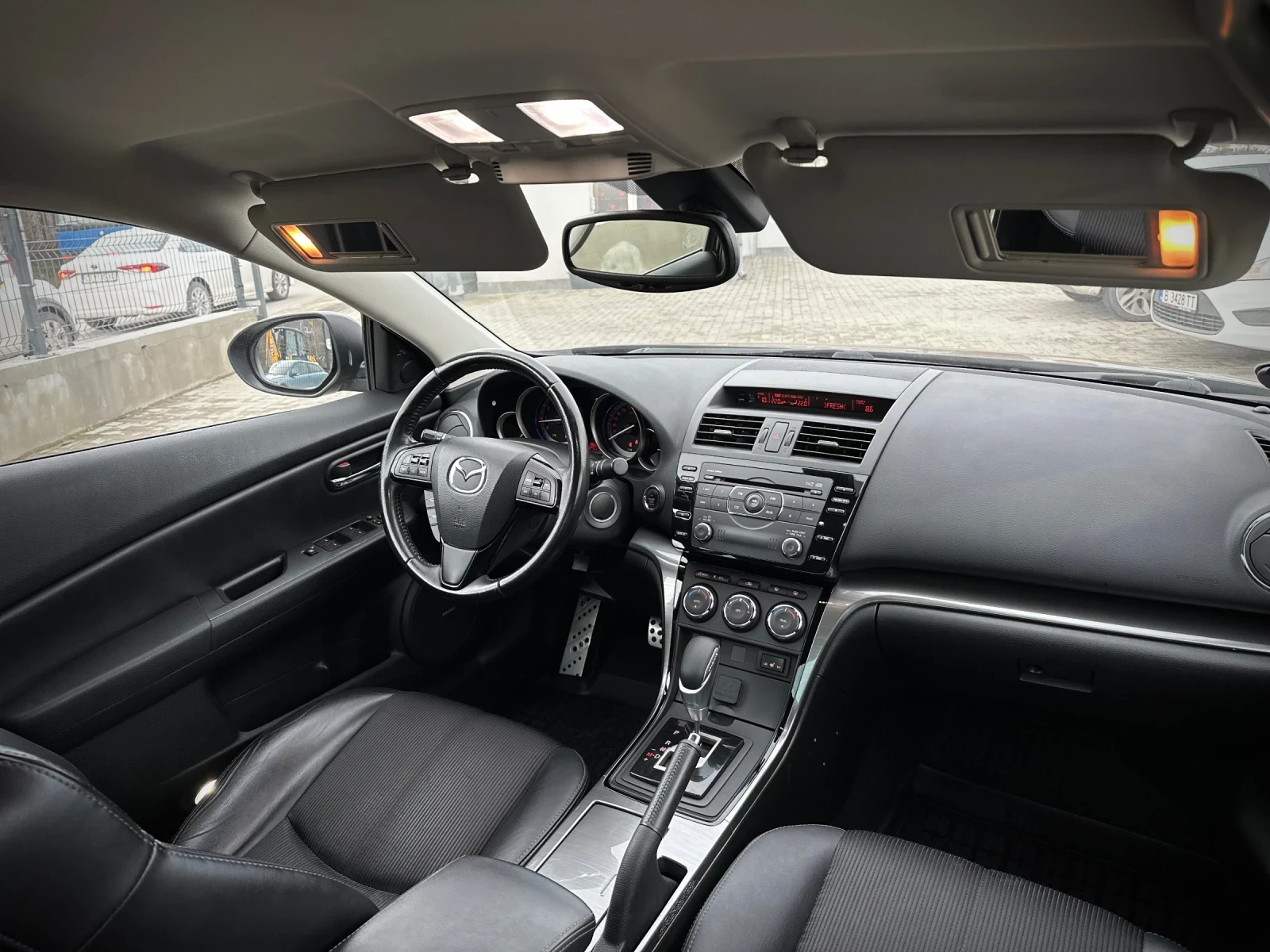 Mazda 6 Автоматик, снимка 10 - Автомобили и джипове - 53953821