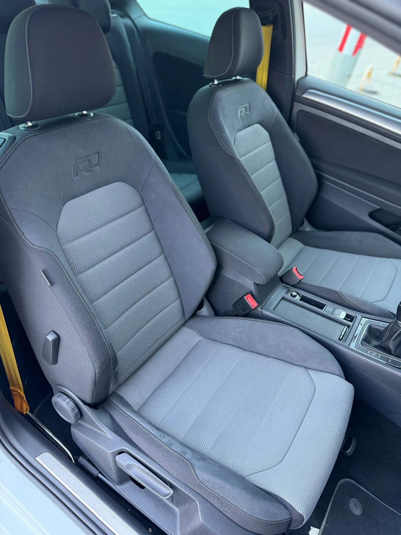 VW Golf R Line, снимка 12 - Автомобили и джипове - 54117557