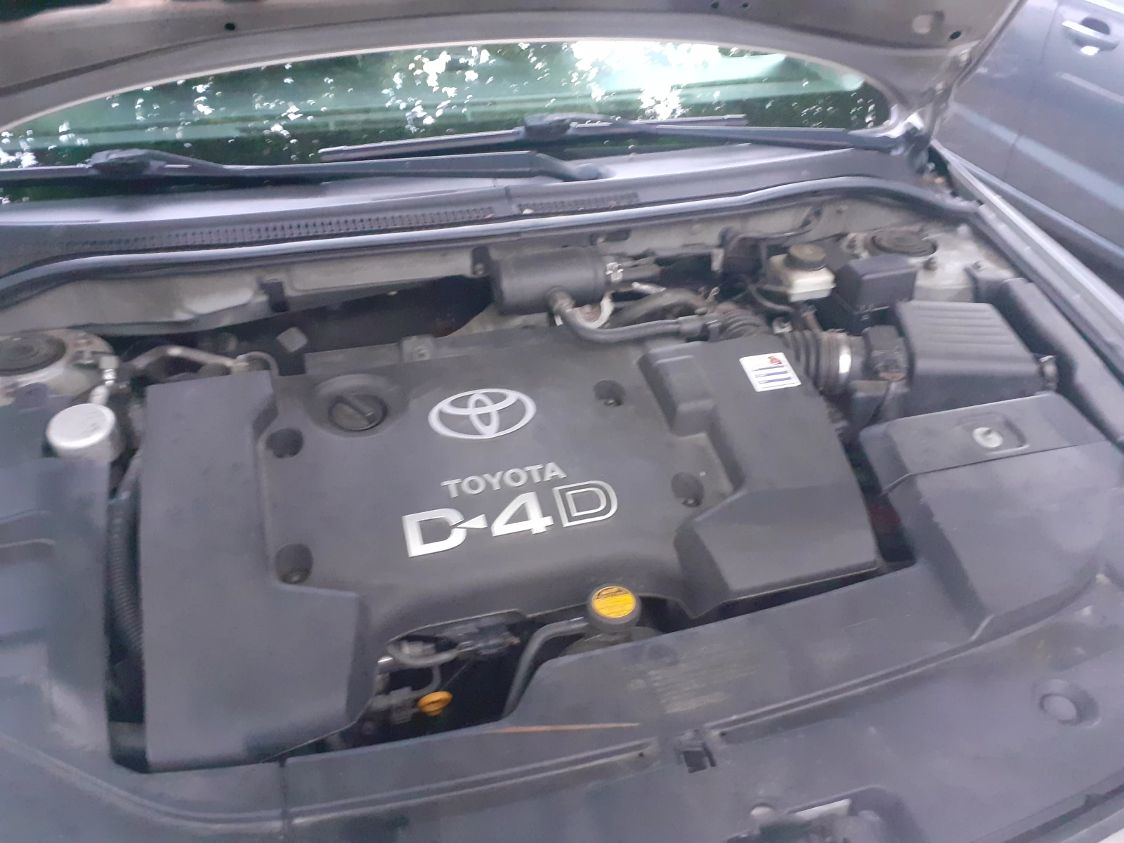 Toyota Avensis 2.0 D-4D, снимка 6 - Автомобили и джипове - 54172382