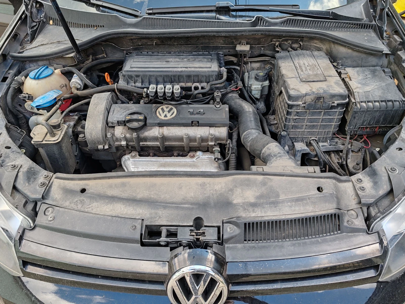 VW Golf 1.4 + газ, снимка 10 - Автомобили и джипове - 54238498