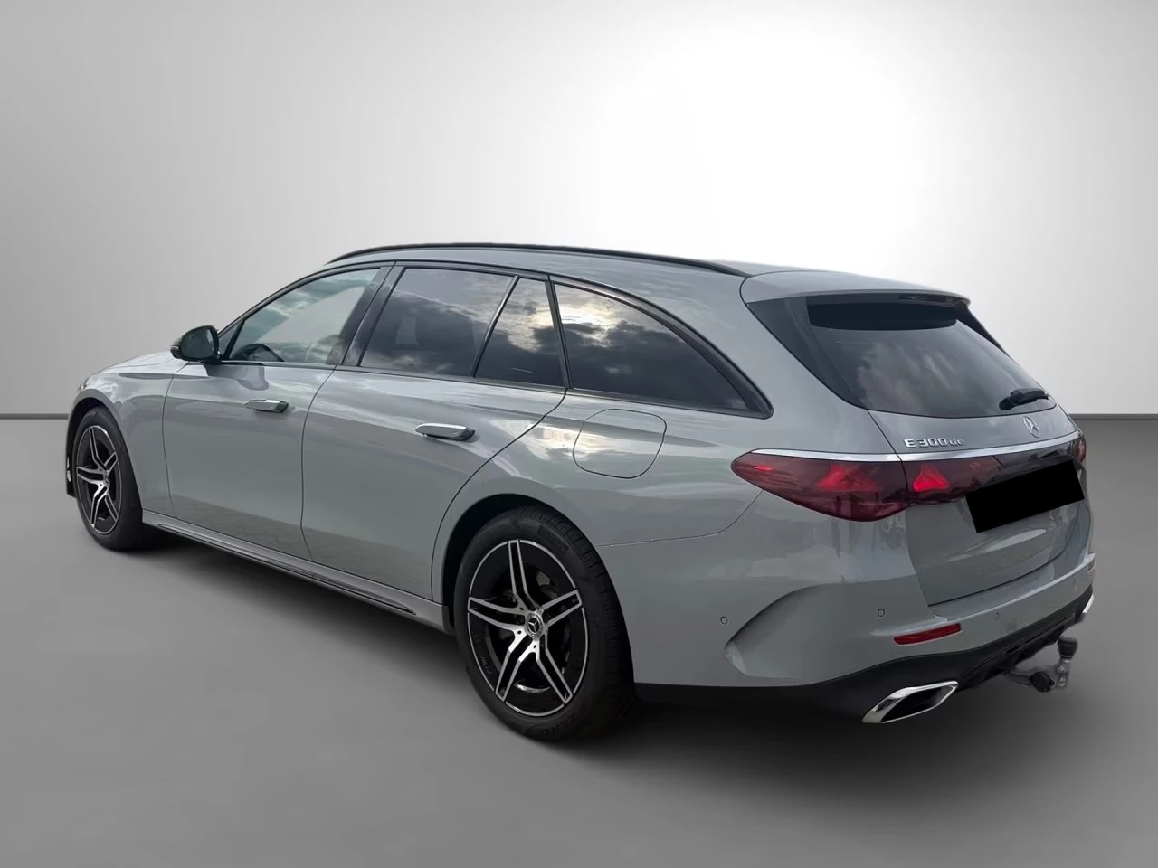 Mercedes-Benz E 300 DE AMG Night Massage, снимка 3 - Автомобили и джипове - 54279259