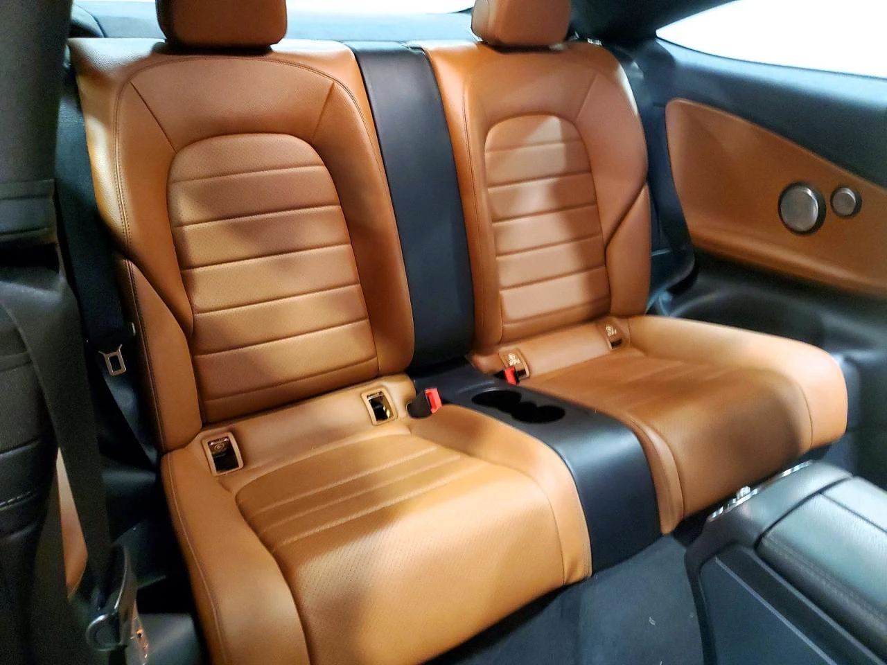 Mercedes-Benz C 300 4MATIC, снимка 10 - Автомобили и джипове - 54459135