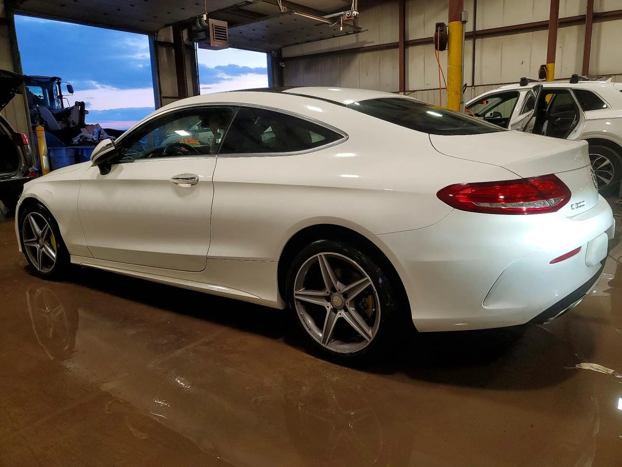 Mercedes-Benz C 300 4MATIC, снимка 3 - Автомобили и джипове - 54459135