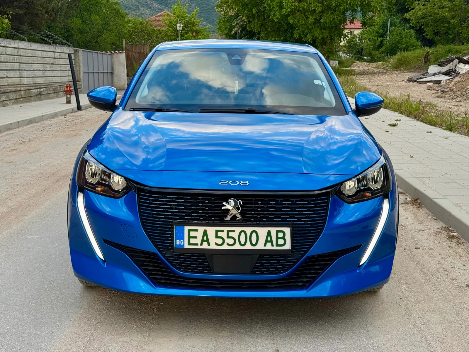 Peugeot 208 Allure Electric , снимка 2 - Автомобили и джипове - 54597660