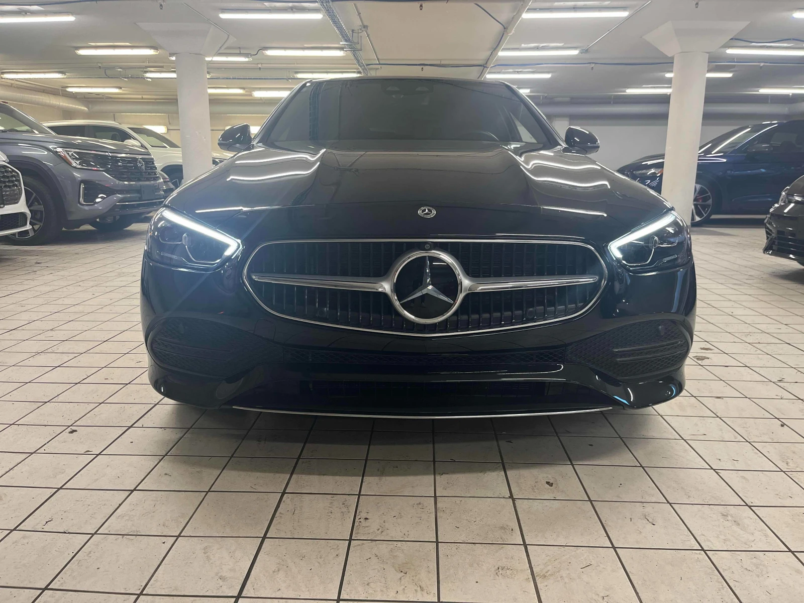 Mercedes-Benz C 300 CARFAX * АВТО КРЕДИТ * ПРОГНОЗНА ЦЕНА ДО БГ * , снимка 2 - Автомобили и джипове - 54631271